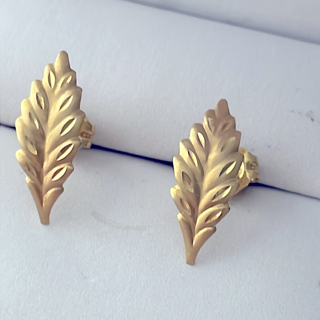 14k Gold Posts Earrings